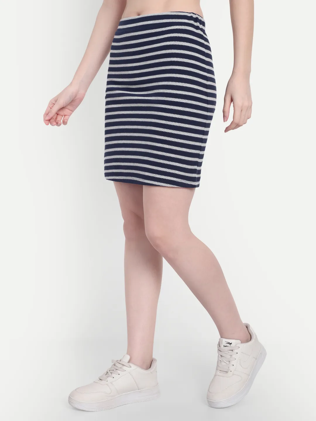 ecomm female shoot